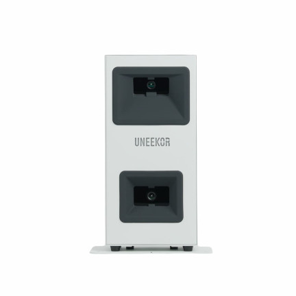 Uneekor EYE MINI CORE Launch Monitor front