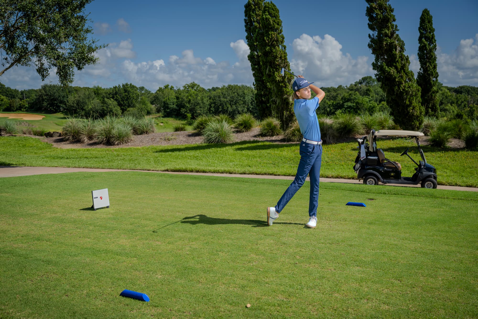 Flightscope X3C outside with golfer in use