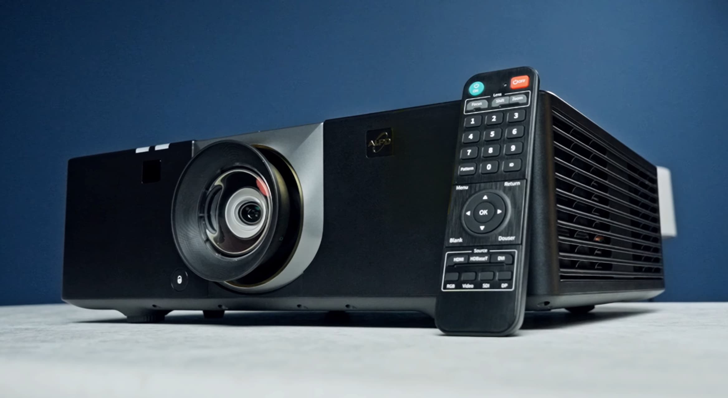 Appotronics MK650B with remote