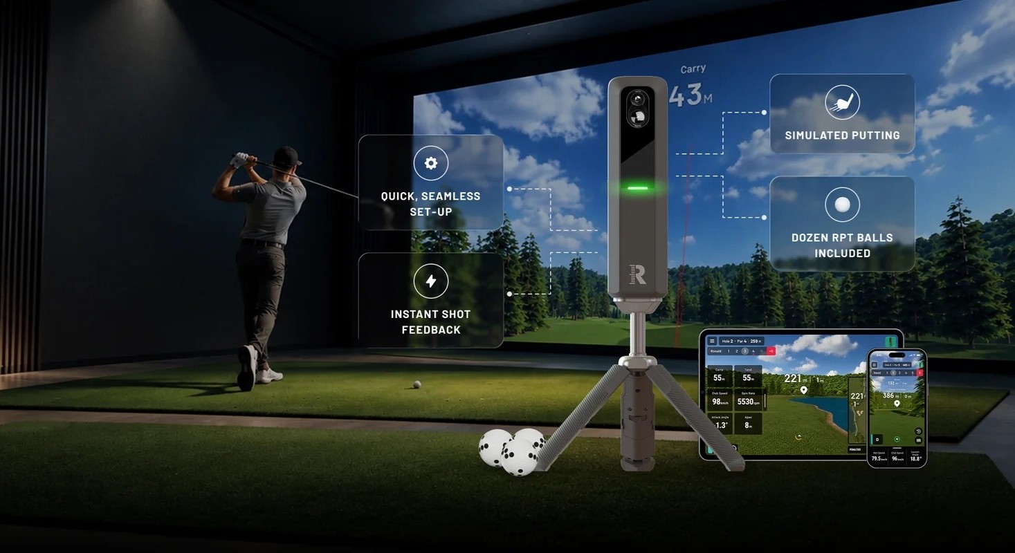 Rapsodo with Golfer in Sim
